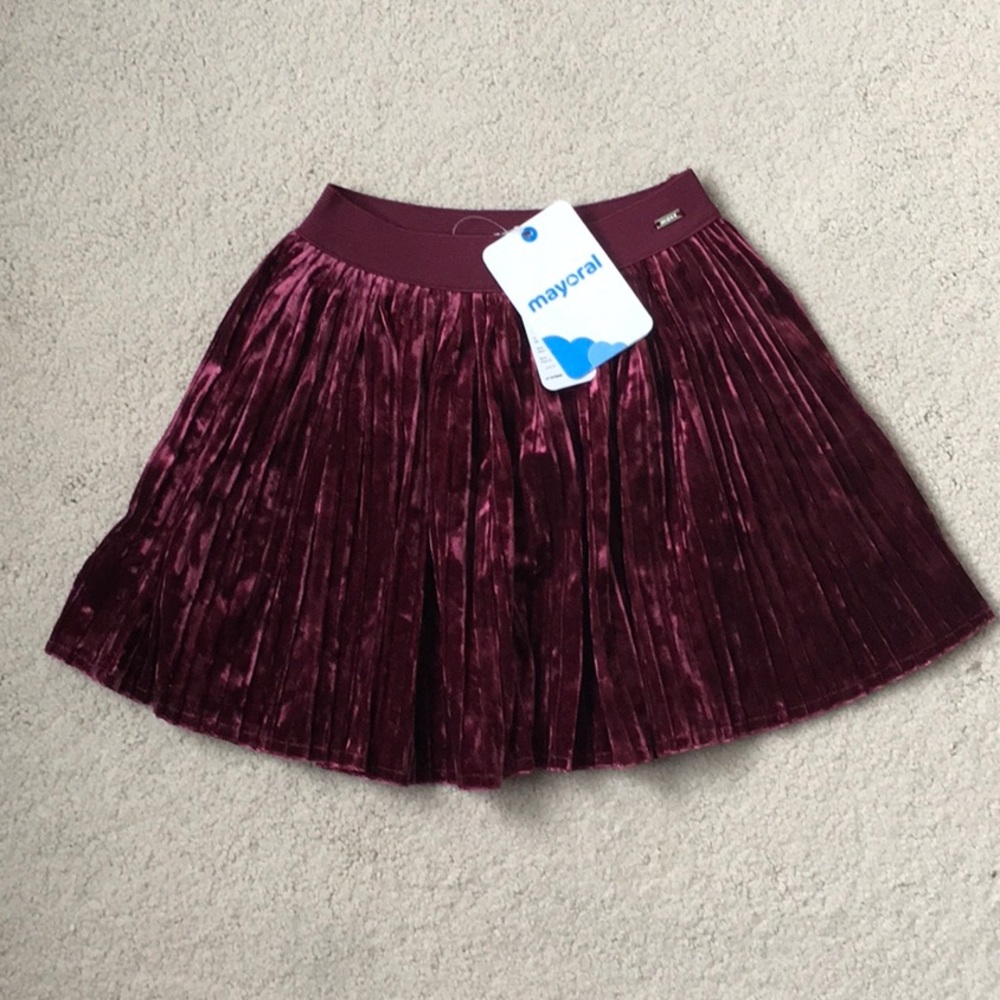 Girls Mayoral Burgundy Pleated Velvet Skirt NWT 6